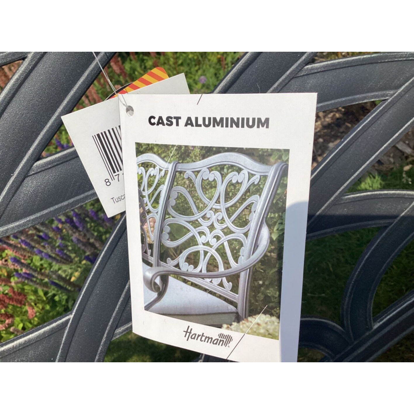 2 Hartmans fabulo Tuscany garden sofas