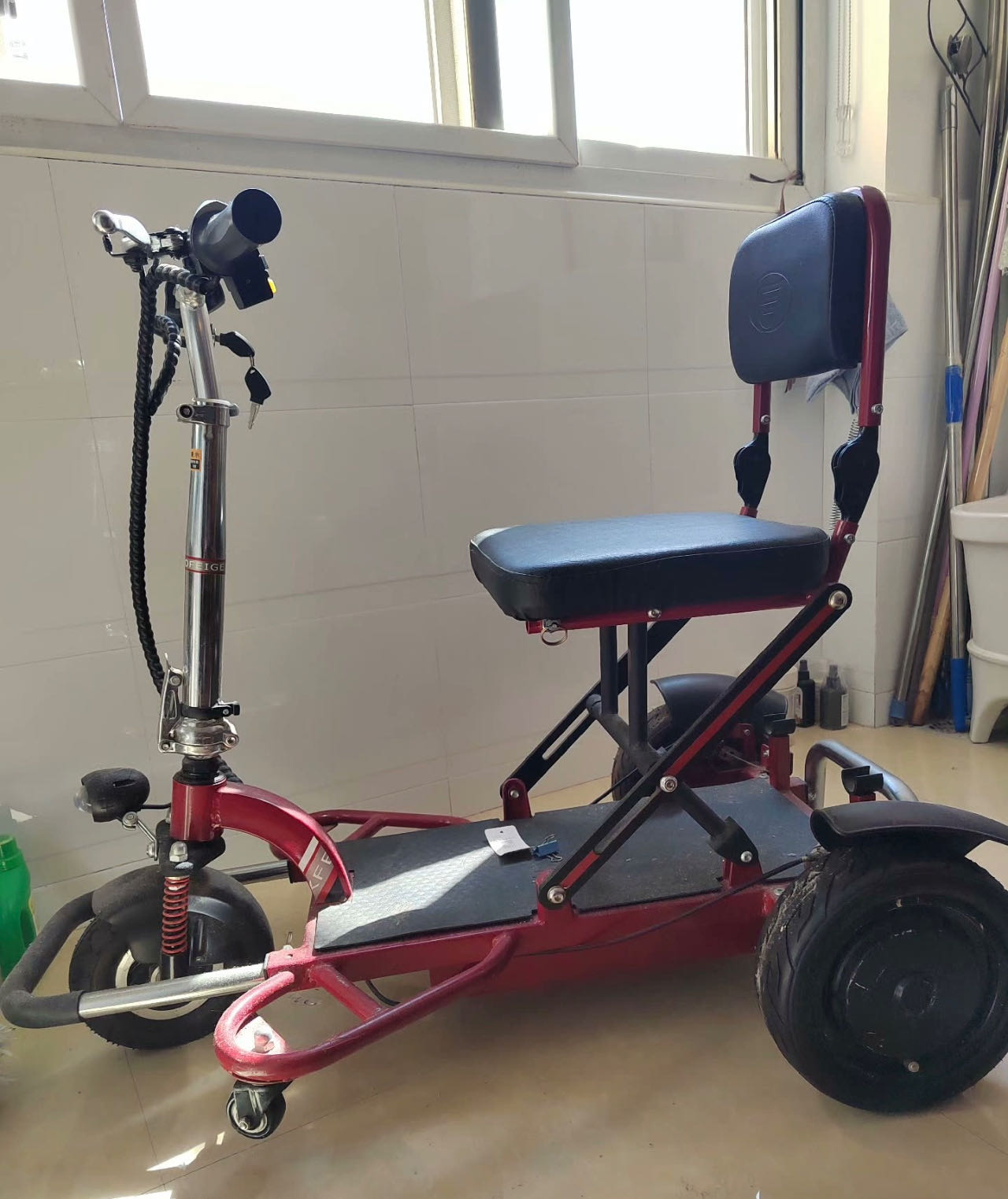 Elderly Electric Tricycle Lithium Battery Folding Moility Scooter.